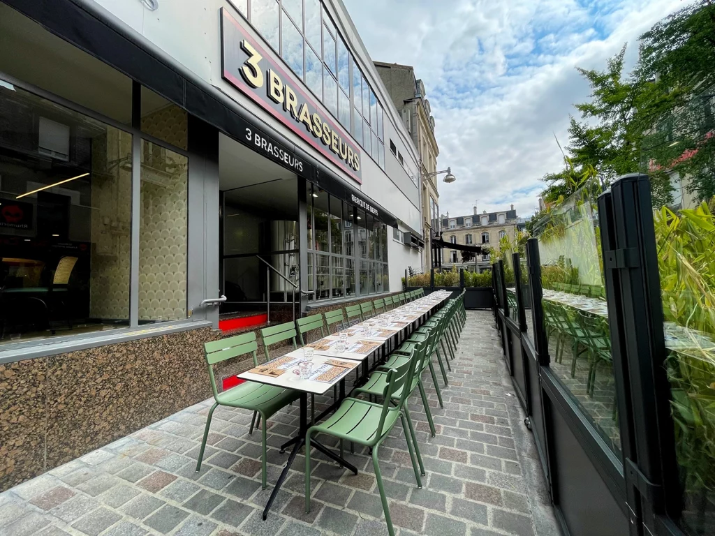 Terrasse de 30 personnes à louer en centre-ville de Reims